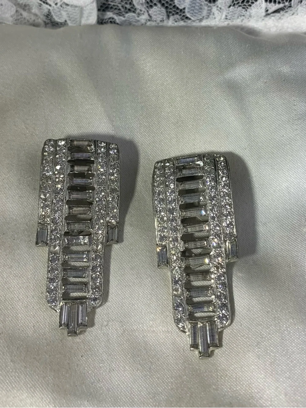 Vintage-Art Deco  Silver Crystal Fur Clips Pair - Glamorous Clear Sparkle